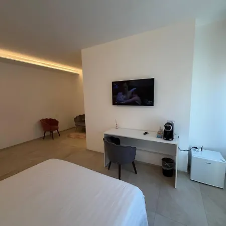 Гостьовий будинок Kyma 4*