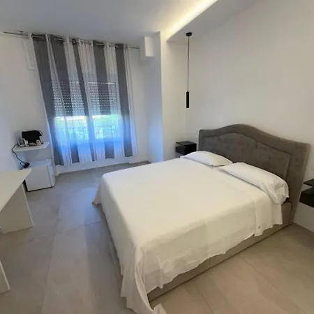 Гостьовий будинок Kyma 4*