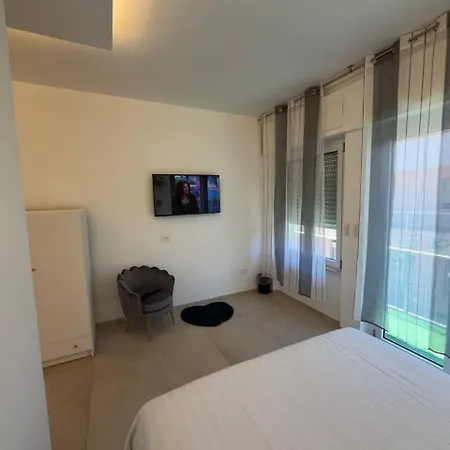 Гостьовий будинок Kyma 4*
